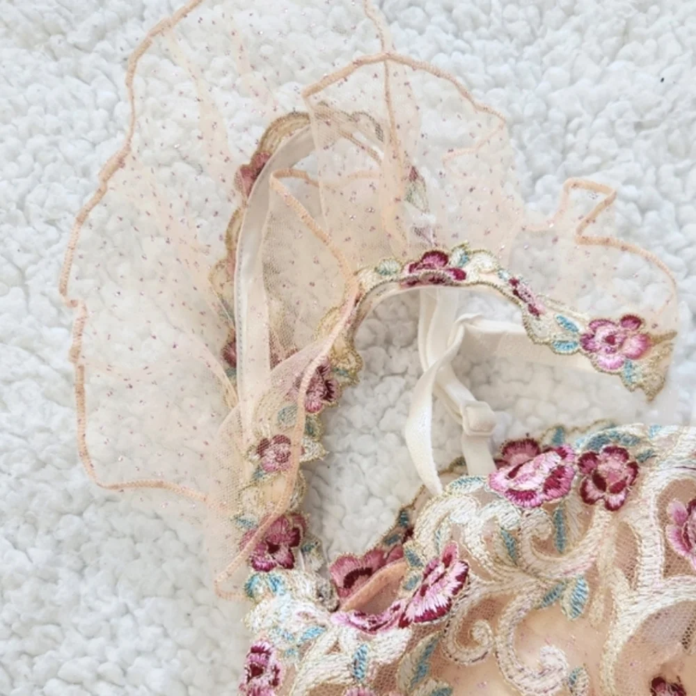 New!Floral Embroidered‎ White Bra